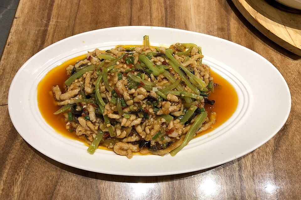Pork with Garlic Sauce